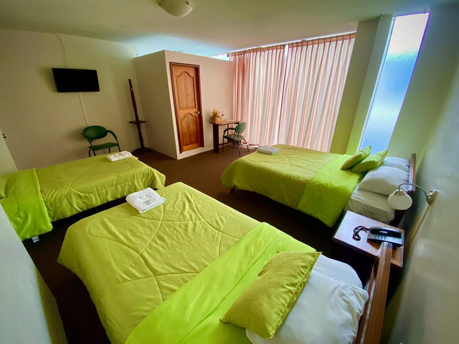 Hotel Cristal Palace 로하 외부 사진