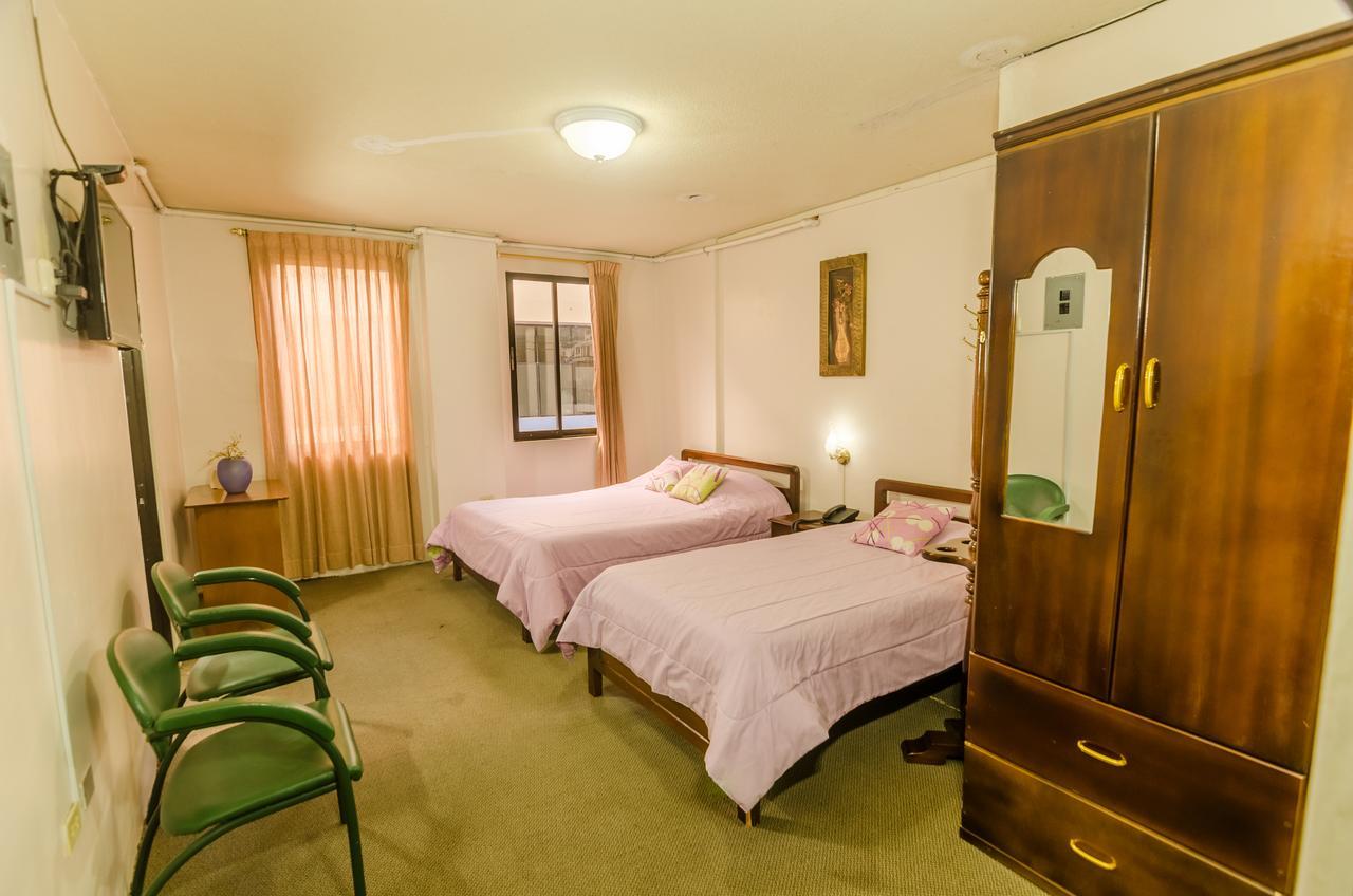 Hotel Cristal Palace 로하 외부 사진