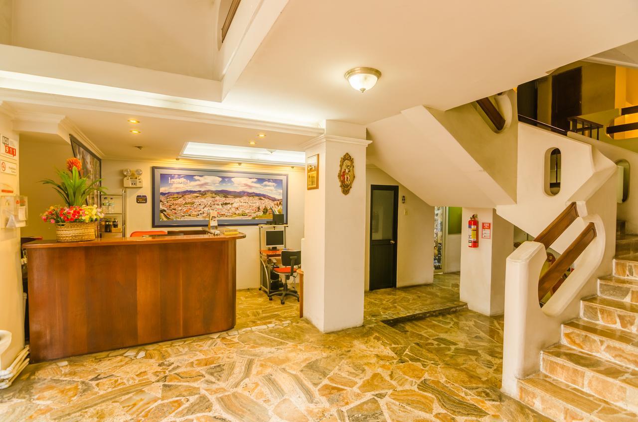 Hotel Cristal Palace 로하 외부 사진
