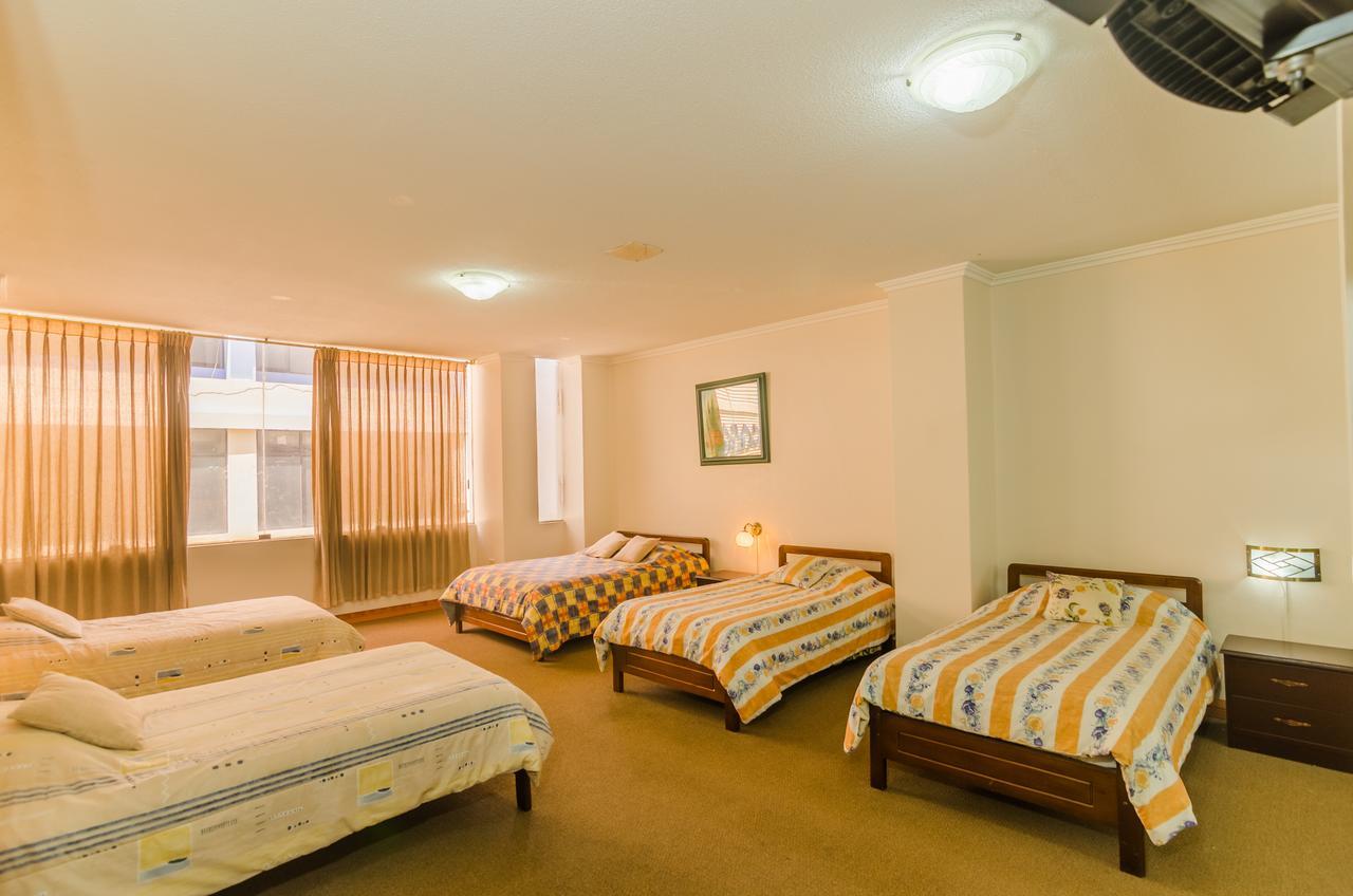 Hotel Cristal Palace 로하 외부 사진